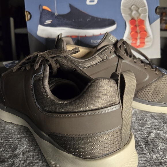 Size 9.5 Men Sketchers GoWalk 6 - Picture 6 of 12